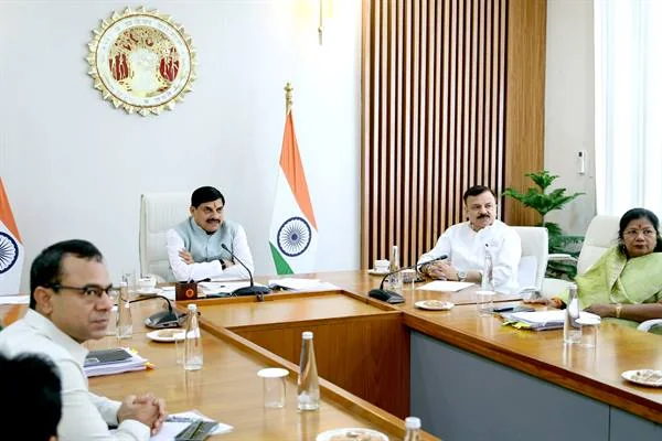 मुख्यमंत्री समत्व भवन से शहडोल बास्केटबॉल शुभारंभ को वीडियो से संबोधित करते हुए