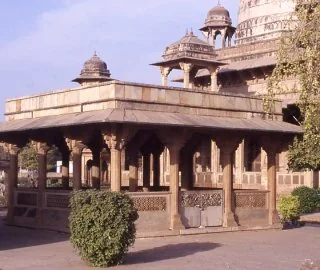 तानसेन का मकबरा, ग्वालियर